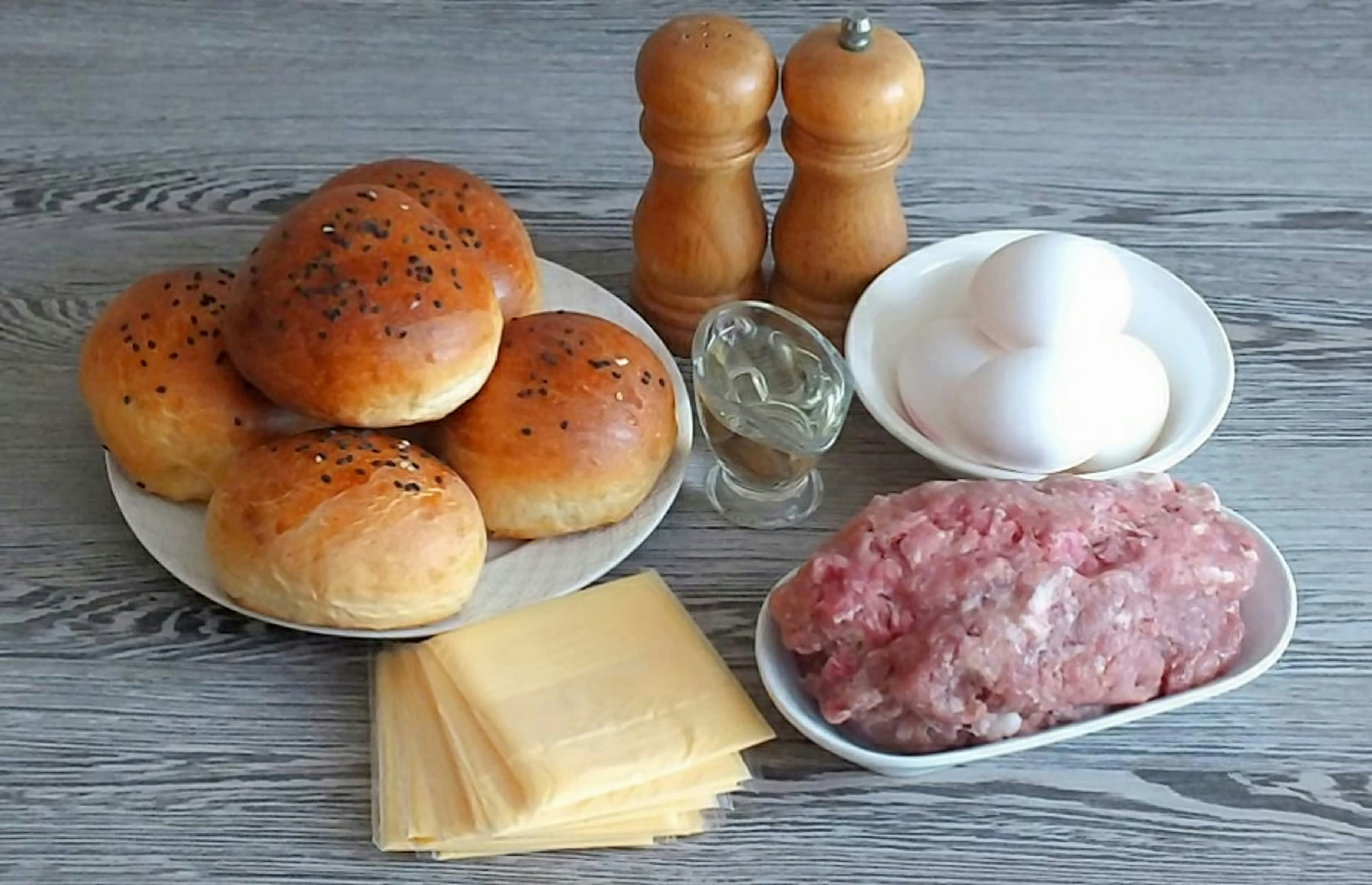 Perfect classic burger with lettuce, tomato, and cheese