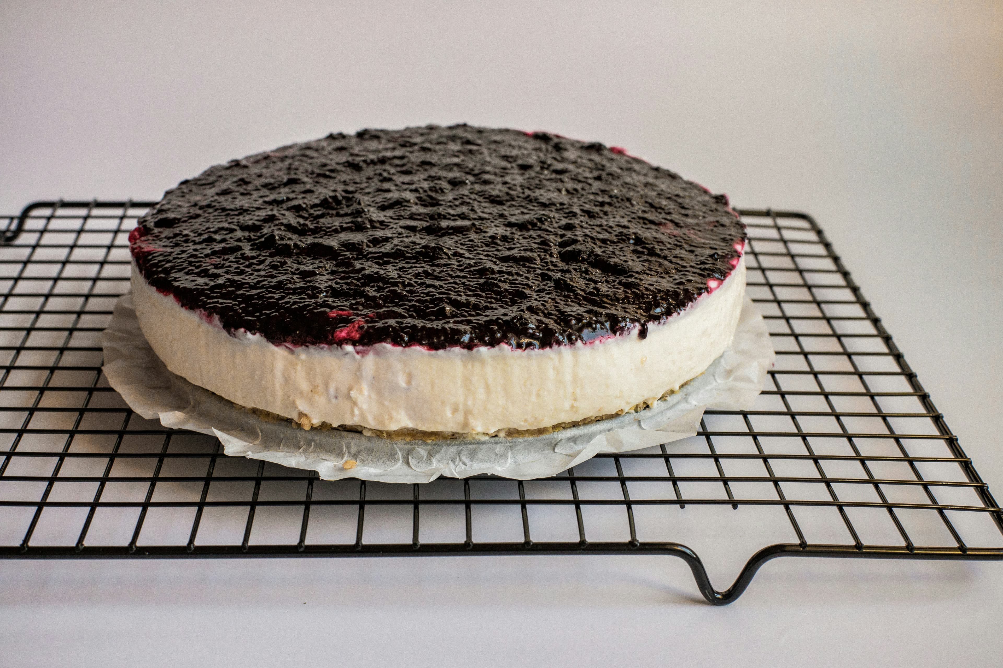 Blueberry cheesecake icebox cake with graham cracker layers